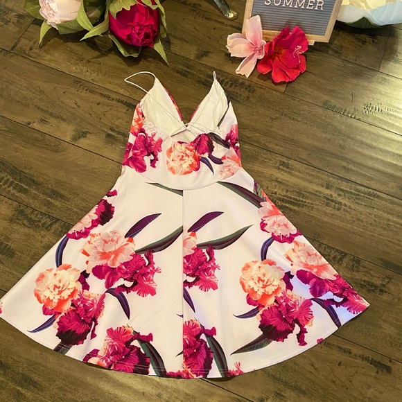Floral Dress~New - Picture 3 of 3